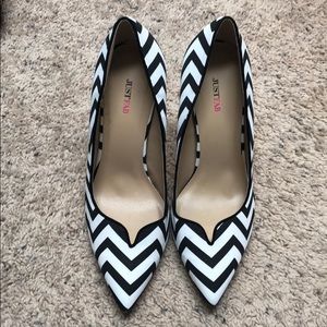 Chevron Pointed Toes heels
